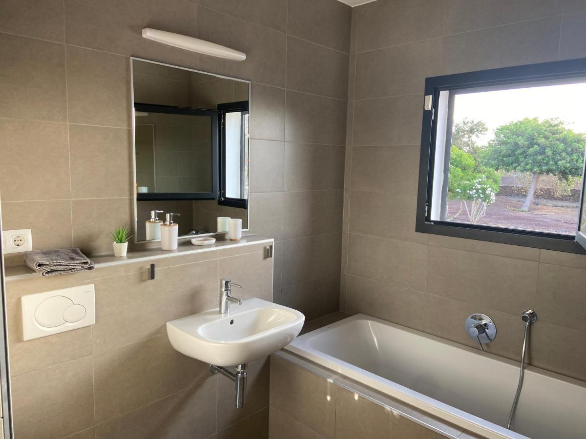Heated & Shared Pool Villa Matriana 36A, North Shore Villas Lajares Εξωτερικό φωτογραφία